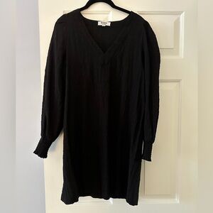 Light weight long-sleeve v-Neck Crinkle Dress